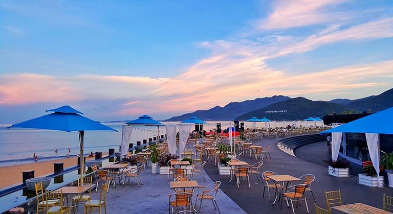 s-blue-restaurant-bar-quy-nhon